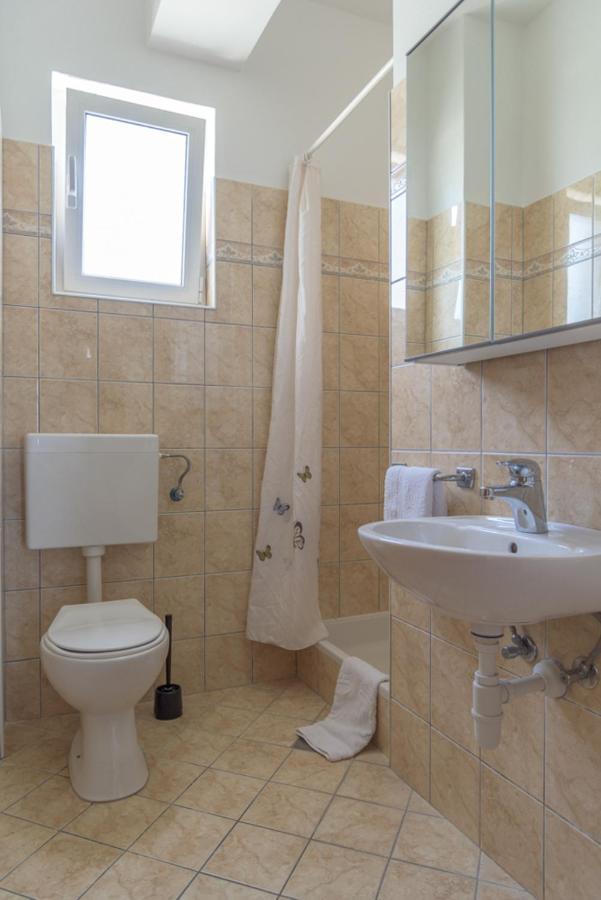 Rasin Apartments Pakoštane Екстериор снимка