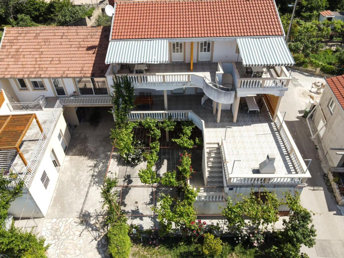 Rasin Apartments Pakoštane Екстериор снимка