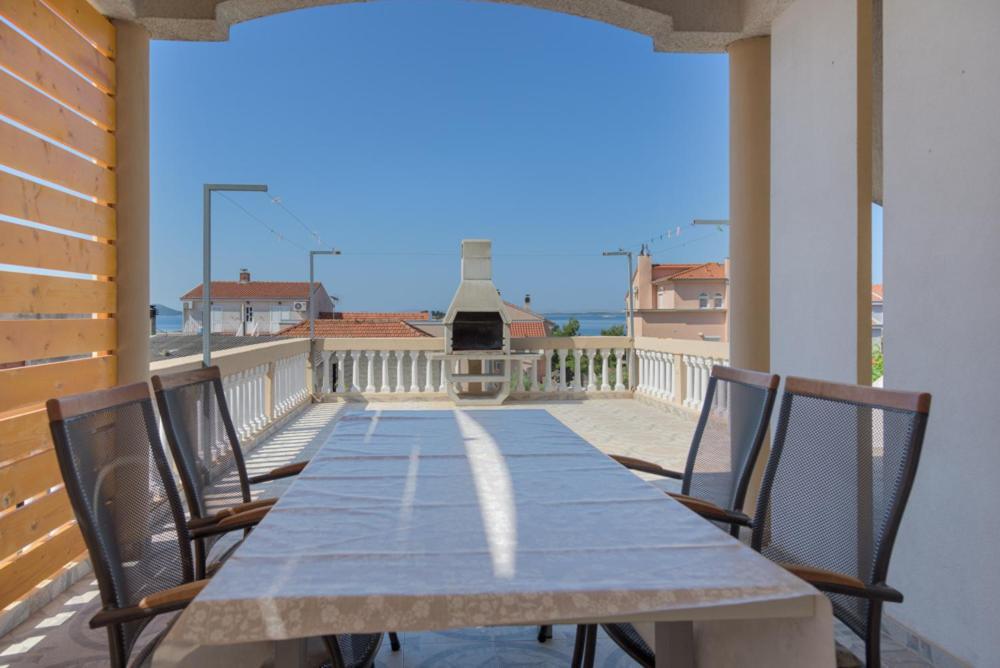 Rasin Apartments Pakoštane Екстериор снимка
