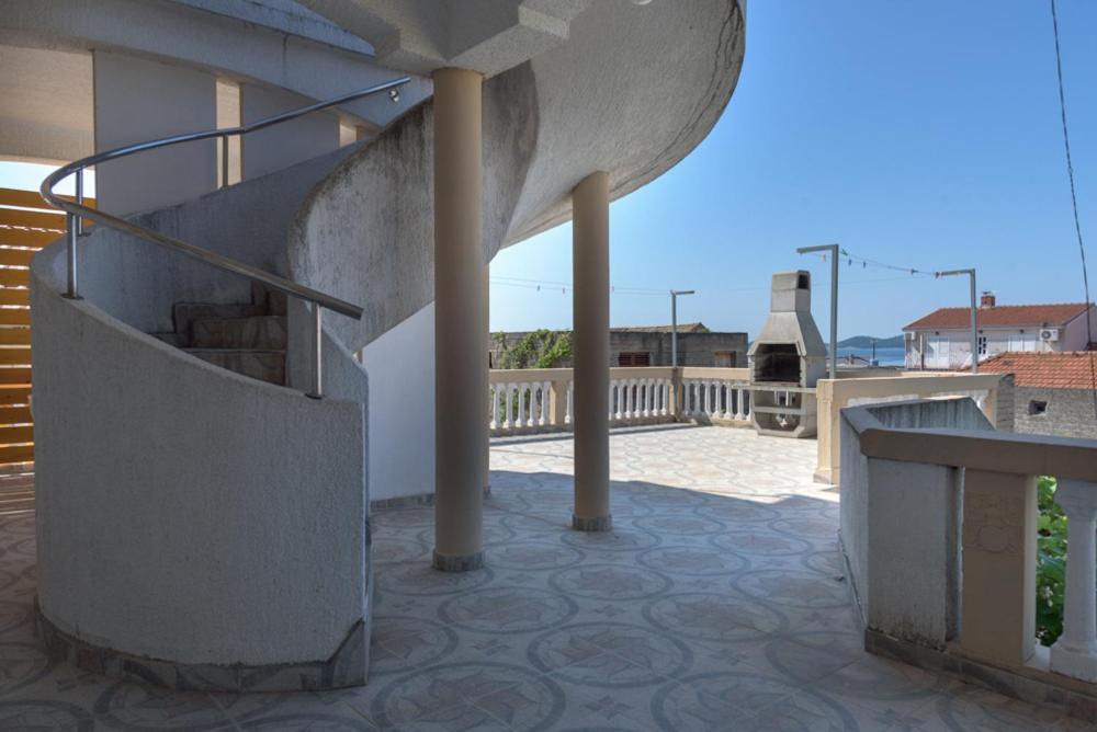 Rasin Apartments Pakoštane Екстериор снимка